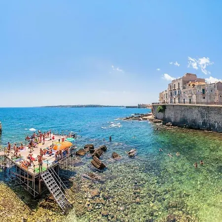 Apartment Terrazzo Giudecca In The Heart Of Ortigia *
