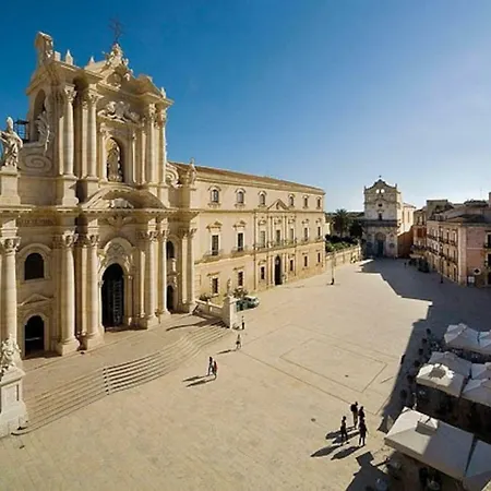 Terrazzo Giudecca In The Heart Of Ortigia Apartment *